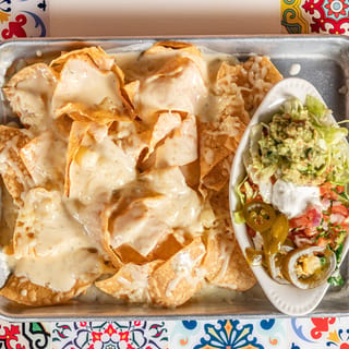 De Queso / Cheese Nachos