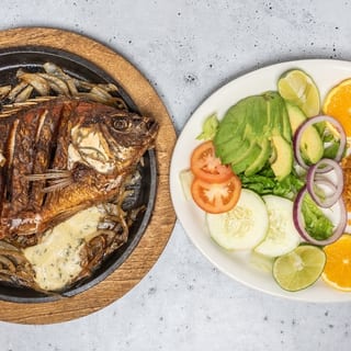 Pescado Entero Frito (Mojarra) / Whole Fried Fish (Tilapia)