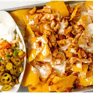 De Pollo / Chicken Nachos